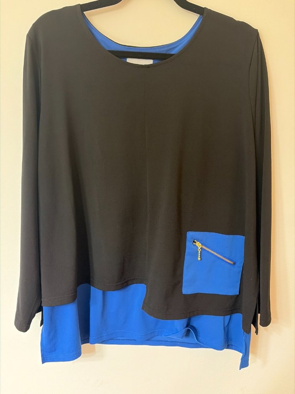 Patchington Black Blue Colorblock Long Sleeve Top - Size XL (Tag Missing)